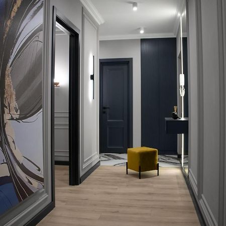 Royal 2 Apartments On Shevchenka 38 Str Львів Екстер'єр фото