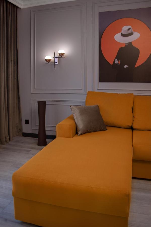 Royal 2 Apartments On Shevchenka 38 Str Львів Екстер'єр фото