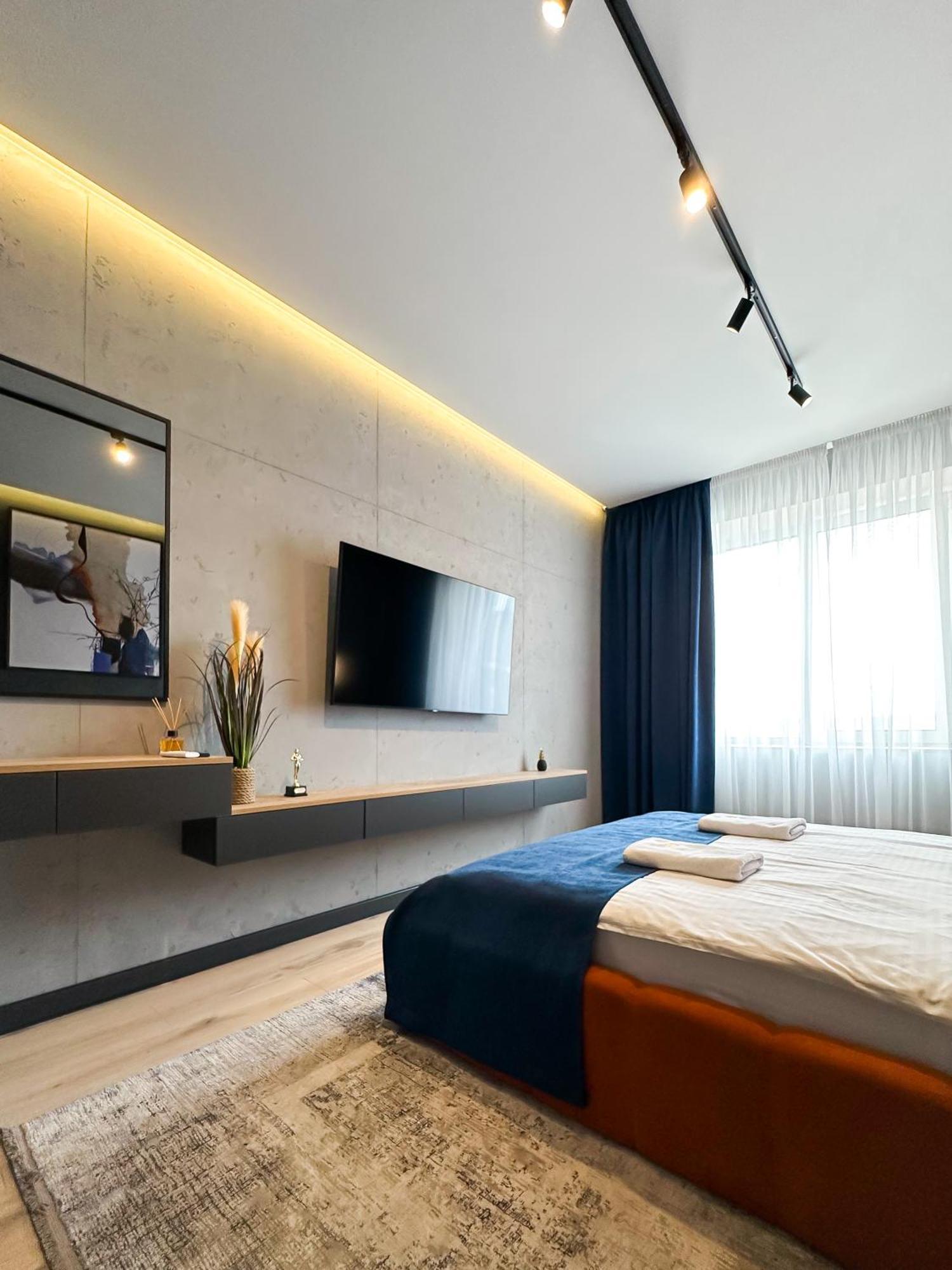Royal 2 Apartments On Shevchenka 38 Str Львів Екстер'єр фото